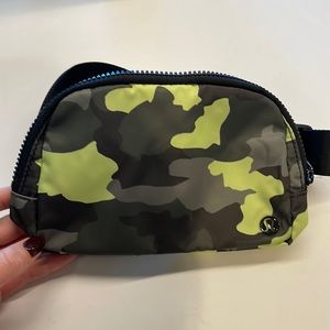 Lululemon Women on the Move Fanny Pack
